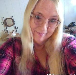 Meet your Posher, Tambra ann